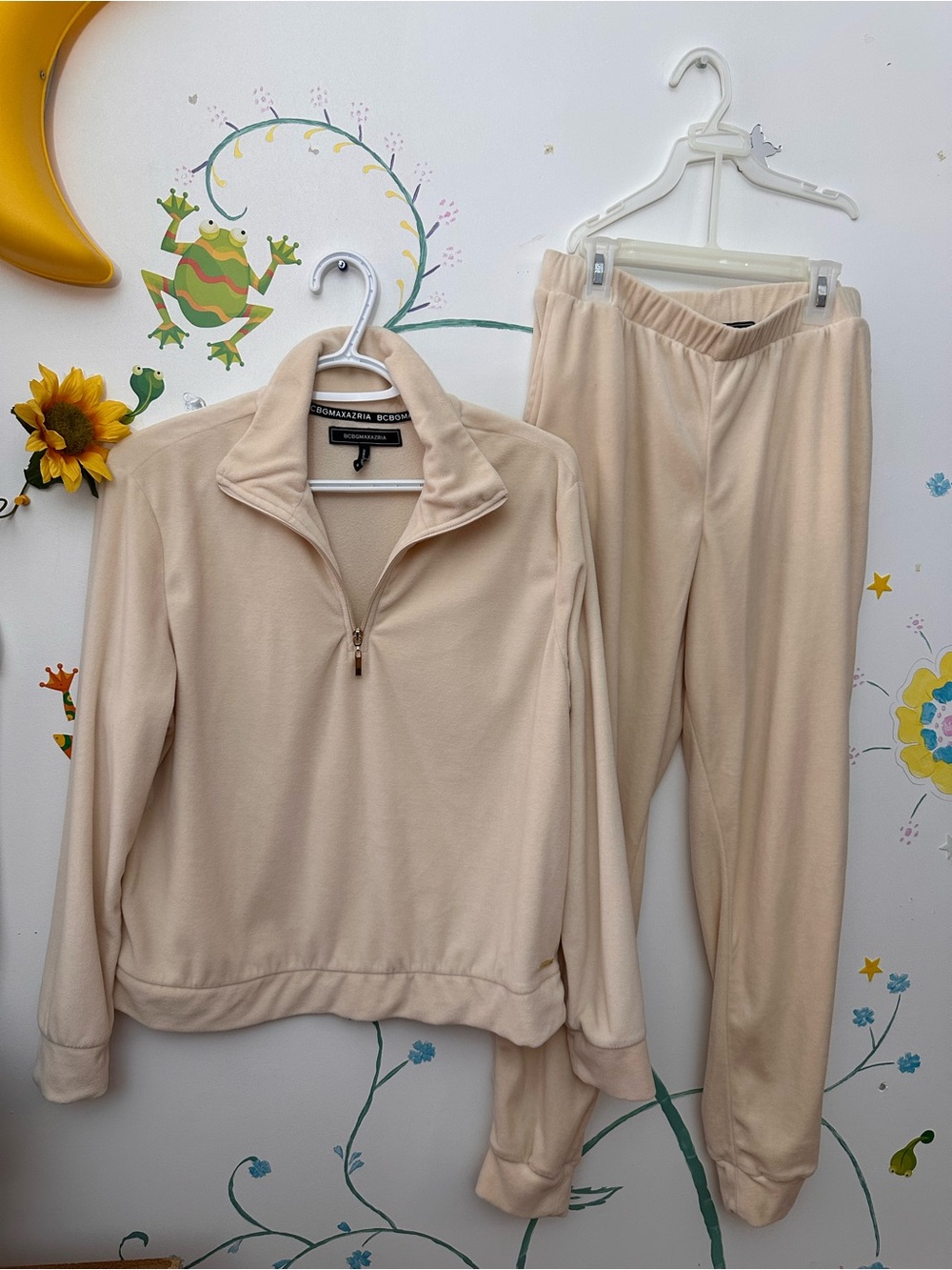 BCBGMAXAZRIA Velour Lounge Set